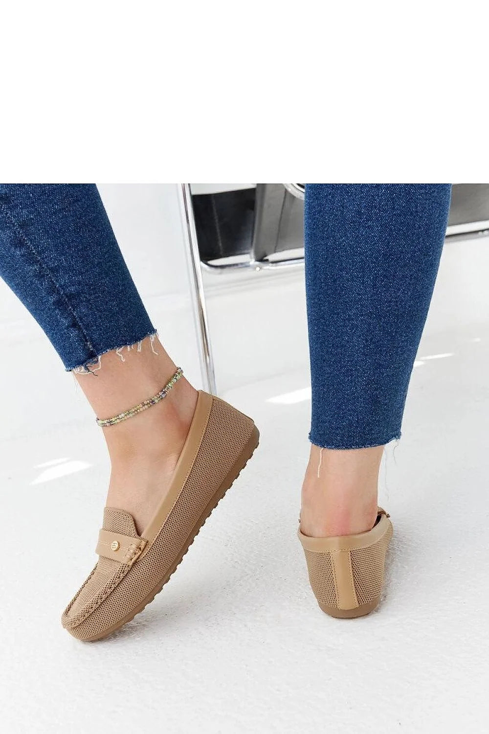 Mocassins classiques pour femme design arrondi beige toile synthétique semelle marron enfilage facile été