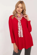 Chandail élégant pour femme rouge vif manches longues col V texture côtelée matière douce accessoire écharpe blanche