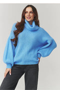 pull femme oversize col roulé bleu azur maille épaisse duveteuse manches ballon poignets côtes cocooning chic italien alpaga