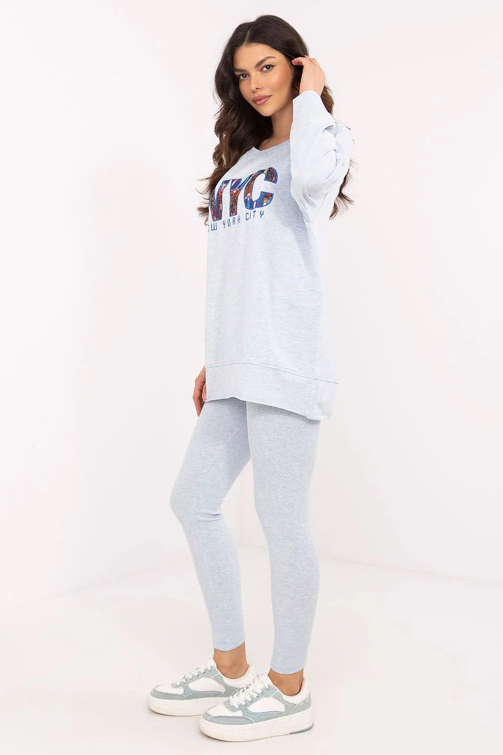 Sweatshirt et legging assortis pour femmes, ensemble NYC New York City, style casual, matériau mixte coton polyester élasthanne, couleur bleu gris pâle, imprimé multicolore, tailles ajustables, confort et style