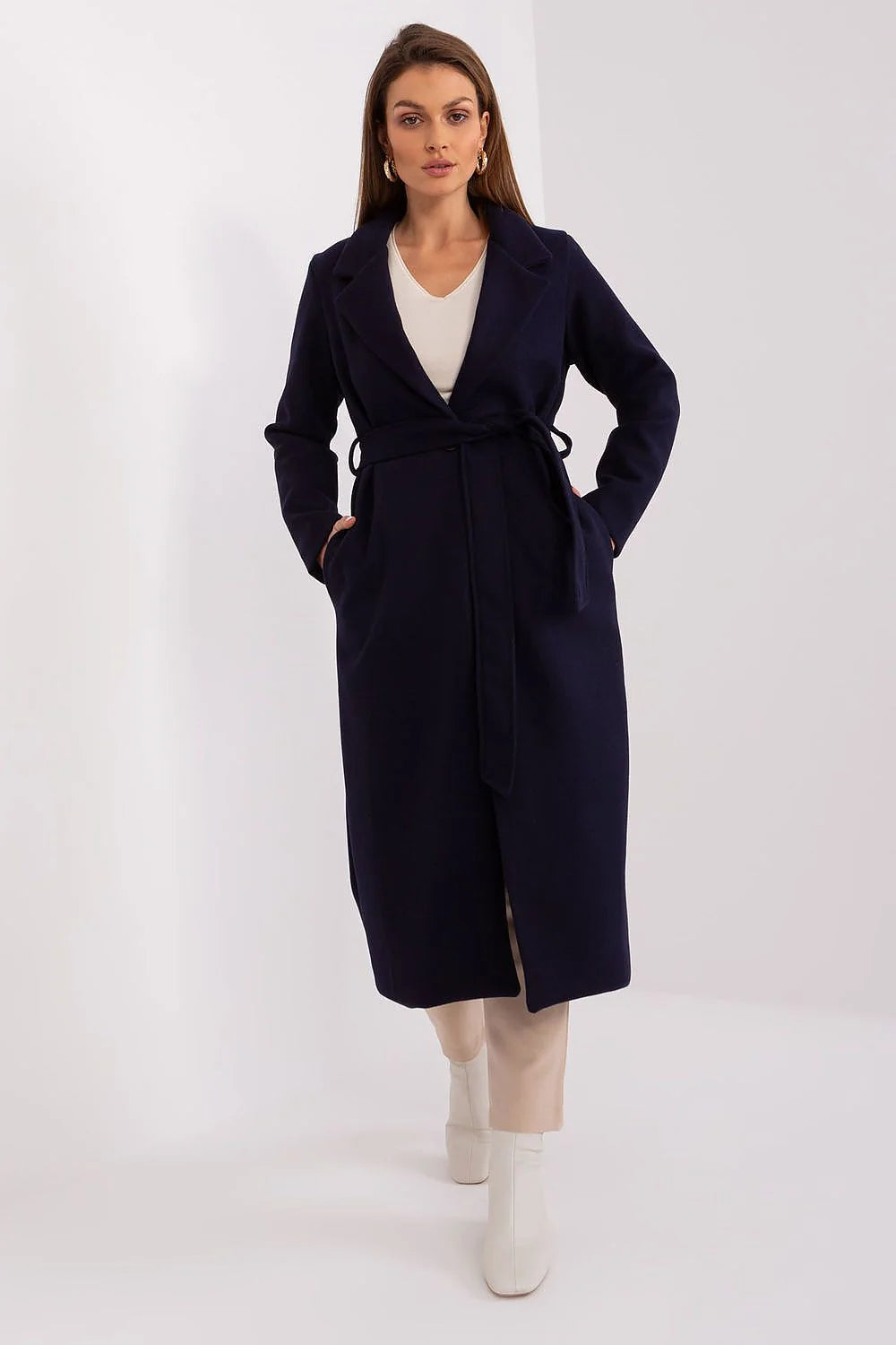 Manteau élégant pour femmes, coupe droite, longueur mollet, col à revers, ceinture intégrée, tissu noble, isolant thermique, bleu marine