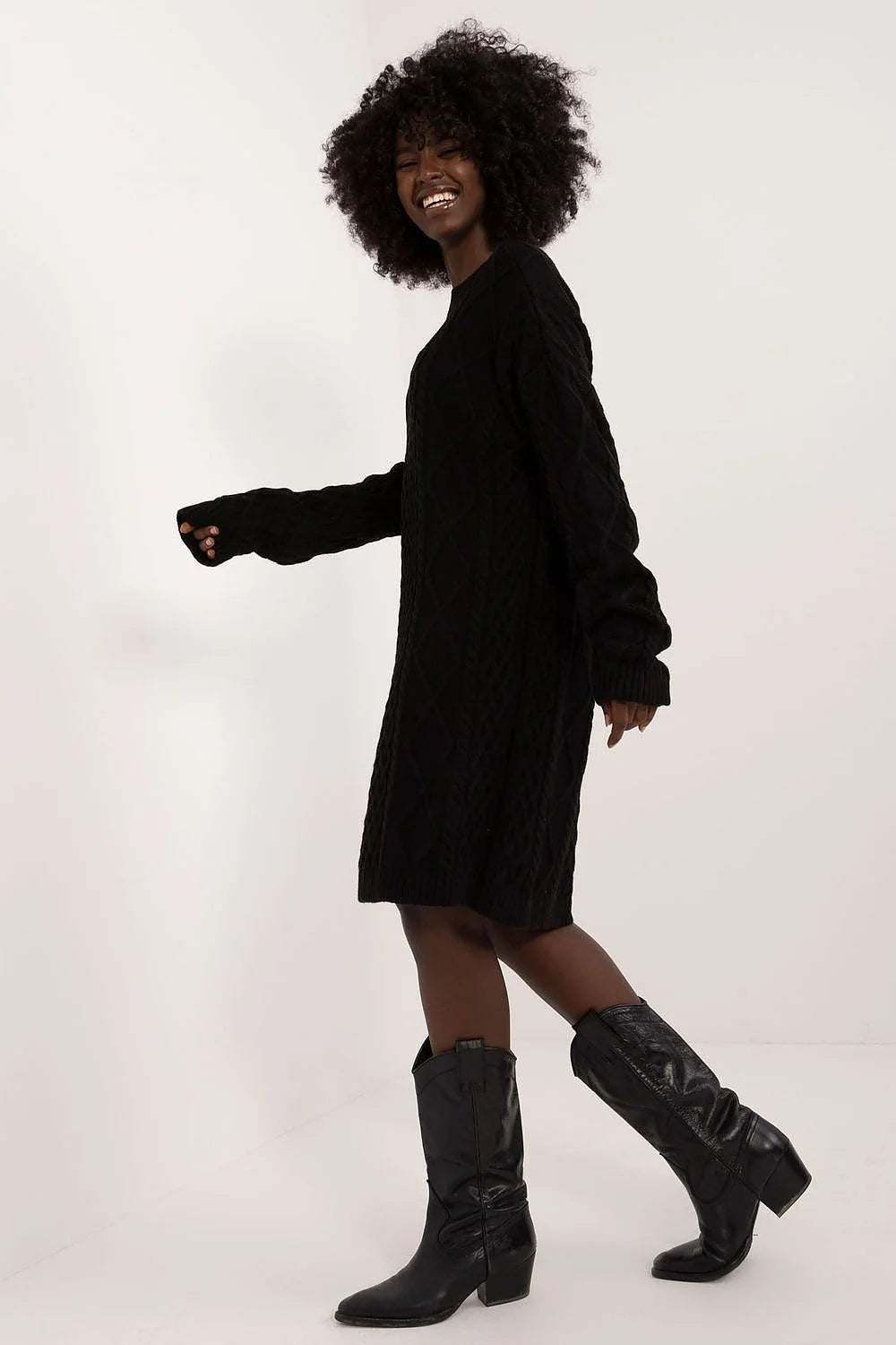 Robe pull femme style décontracté chic maille torsadée manches longues couleur noire laine acrylique texture unique