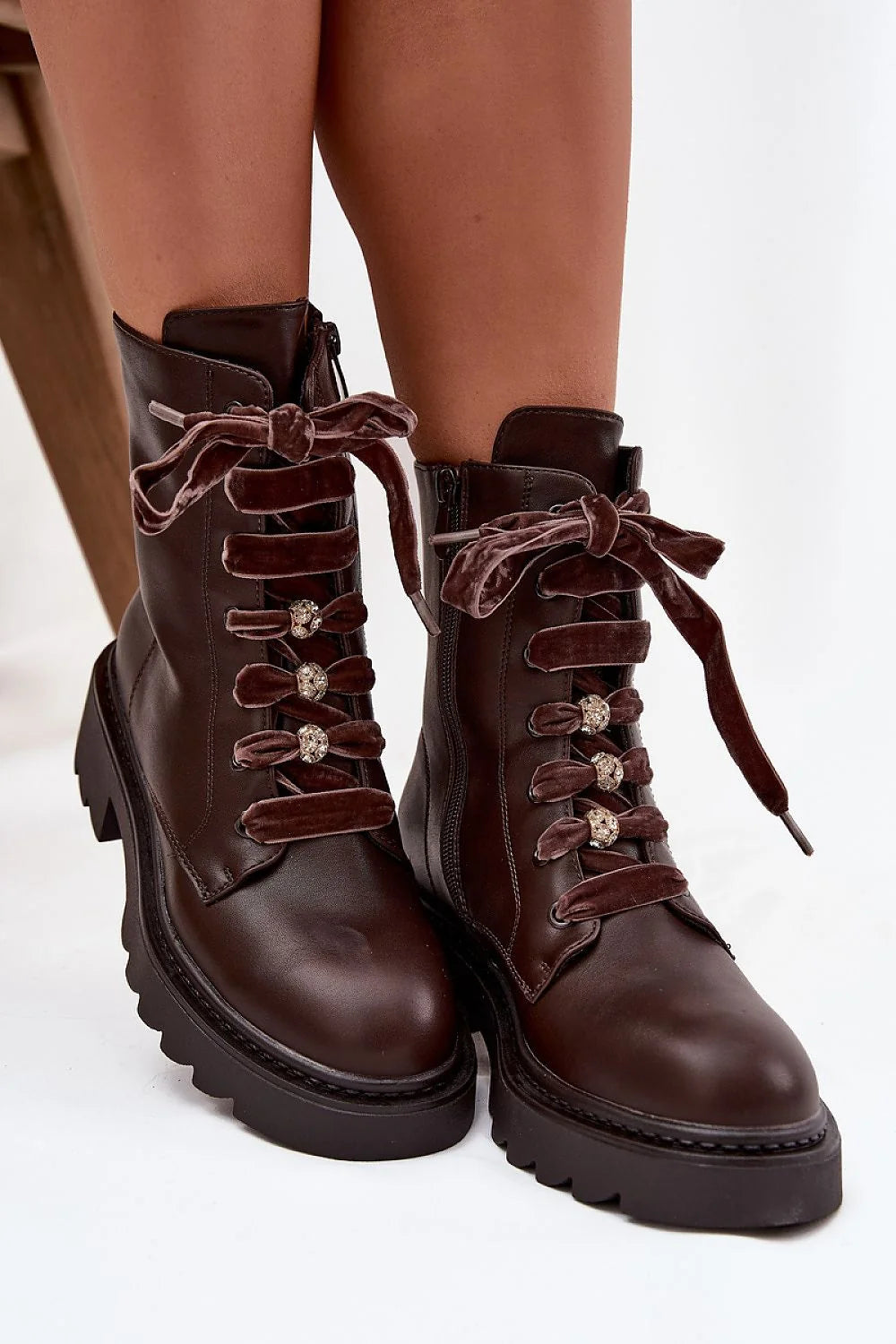 bottines femme montantes marron foncé combat trek effet simili cuir lisse zip latéral plateforme crantée robuste lacets velours oeillets décoratifs