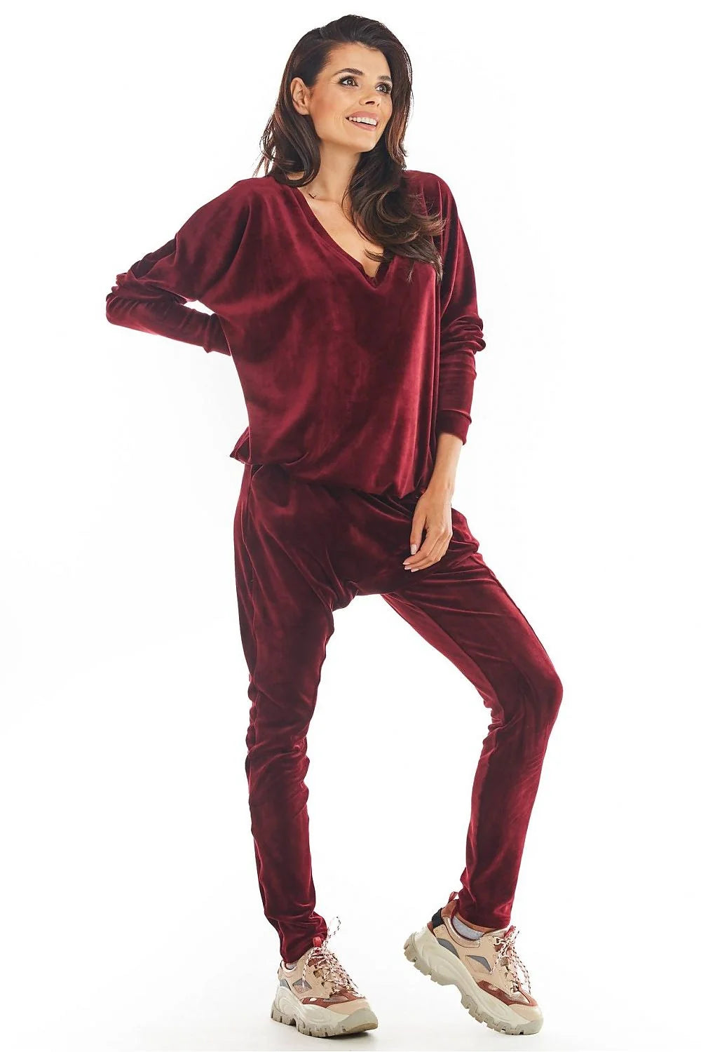 Pantalon survêtement femme en velours noir confortable style athleisure moderne pour look décontracté chic