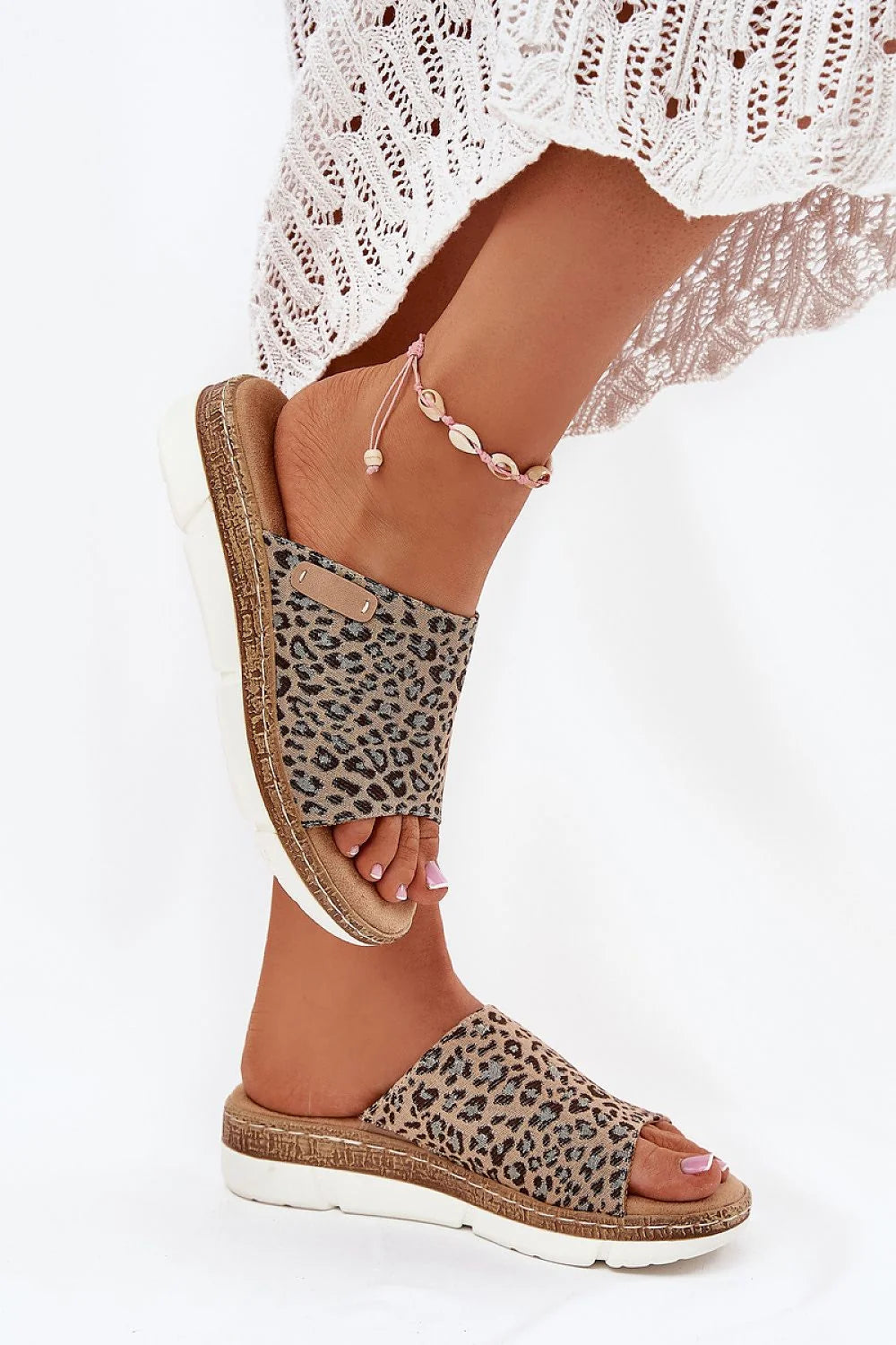 Sandales femmes design moderne ouvert talon compensé 4.5 cm motif léopard cuir suédé semelle antidérapante summer shoes