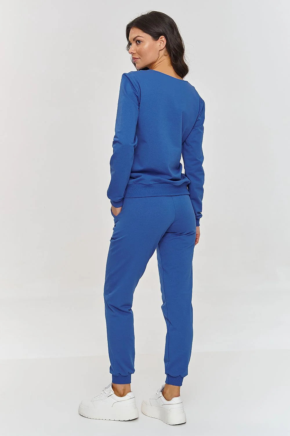Ensemble de survêtement pour femmes Makadamia, bleu vif, coton élasthanne, coupe décontractée, pantalon droit, poches latérales, manches longues côtelées, encolure en V