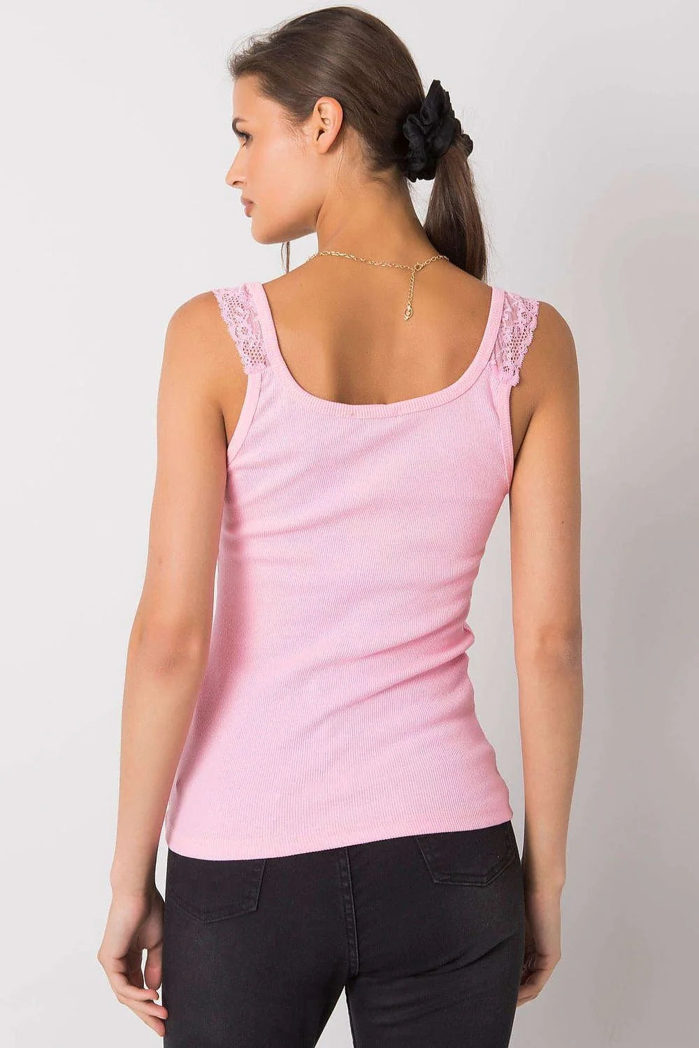 débardeure féminine coton léger respirant rose pastel dentelle bretelles larges côtelé extensible encolure décolleté nœud décoratif coupe ajustée confortable polyvalent