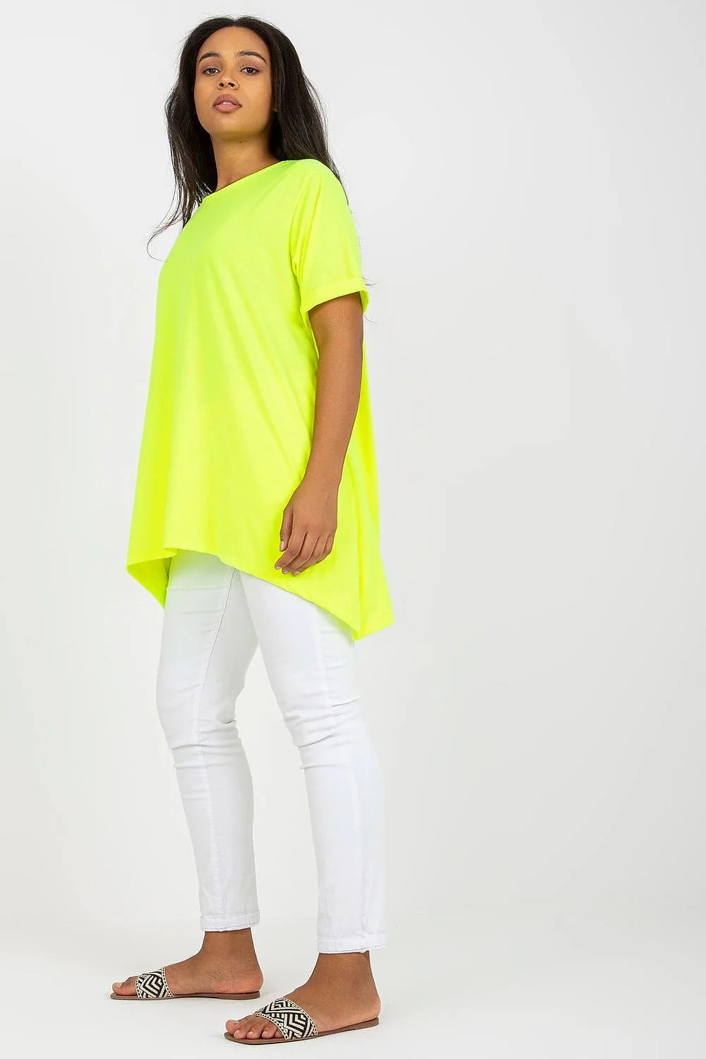 Tunique viscose élasthanne jaune encolure bateau manches courtes bas asymétrique coupe universelle style casual été colorblock femme