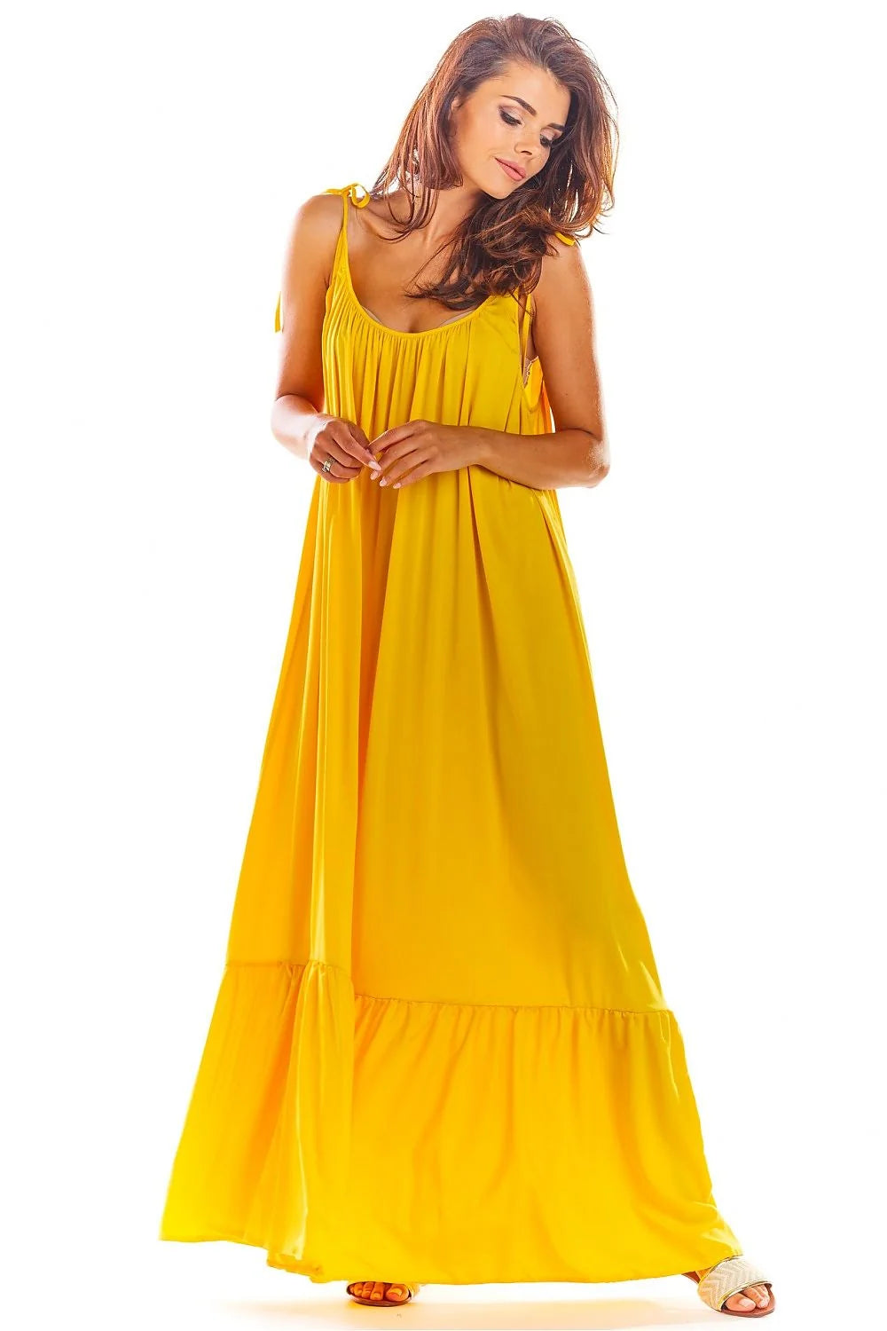 Robe longue AWAMA été 2023 coupe ample décolleté dos volant bas coloris rouge vif femmes viscose élasthanne