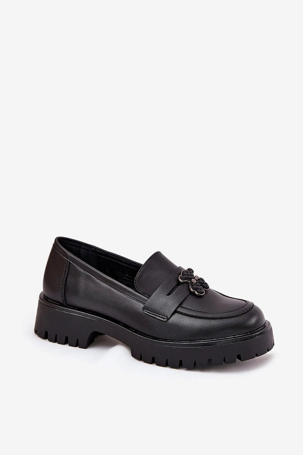 Mocassins femmes cuir naturel élégance moderne style intemporel coupe classique confort porté quotidien occasion élégante