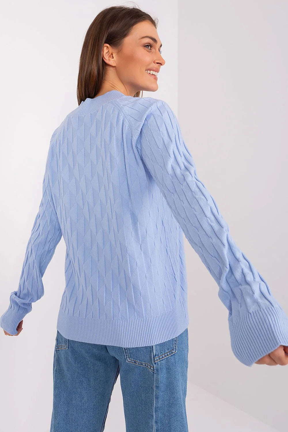 Pull femme manches longues en tricot texture torsadée bleu pâle encolure ronde ajusté confort durable