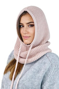 Cagoule tricotée mode hivernale femmes laine élégant confort style moderne finitions soignées polyvalent accessoire protection froid qualité supérieure look intemporel