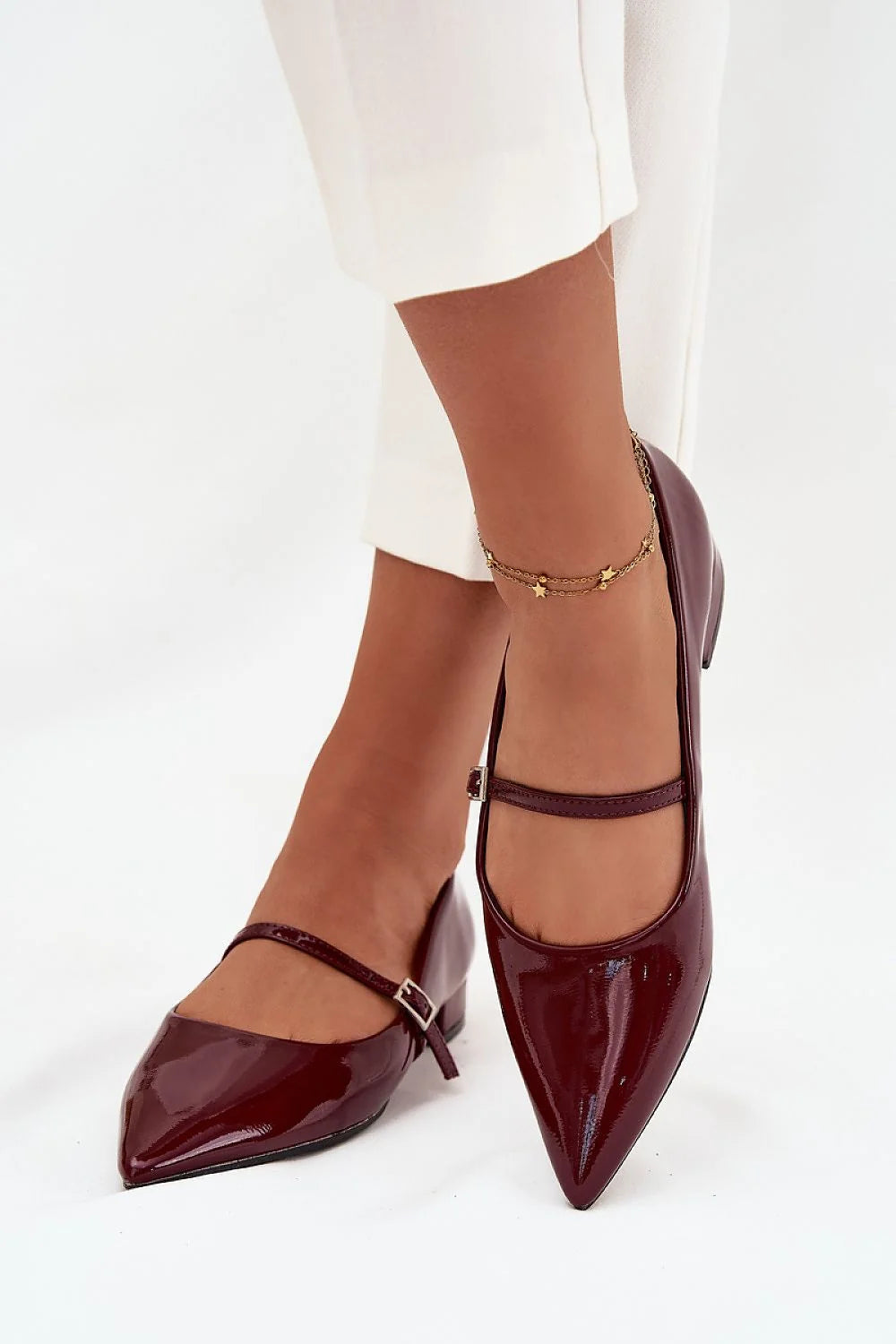 ballerine verni bordeaux brillant simili cuir MaryJane bride réglable boucle métallique bout pointu talon bas carré semelle fine confort stabilité