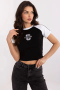 T-shirt court femme moderne style casual manches courtes contrastantes logo brodé CHERRY coton élasthanne ajusté silhouette jeune dynamique
