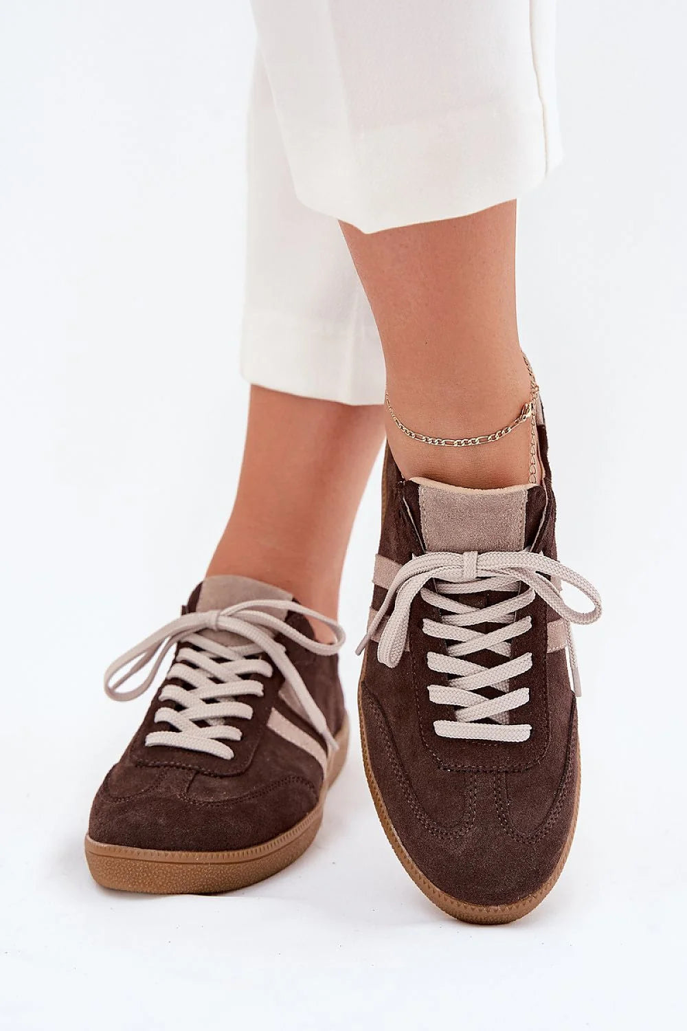 Chaussures de sport basses pour femmes design rétro style urbain suède marron beige confort semelle caoutchouc gomme