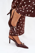 escarpins slingback femme bout pointu cuir verni bordeaux laqué boucle dorée talon aiguille bride élastiquée maintien silhouette élancée soirée