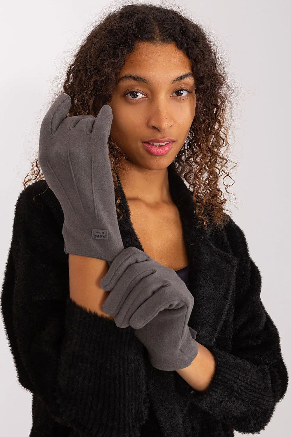 Gants élégants pour femmes en tissu lisse et isolé, coupe ajustée, détails décoratifs aux poignets