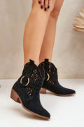 Bottes élégantes à talons bas en cuir suédé noir design western motifs découpés anneau métallique doré femmes