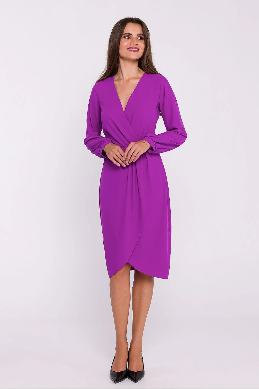 Robe de jour Stylove semi-formelle formelle couleur violette tissu qualité wrap dress col V profond manches longues longueur genou femme élégance