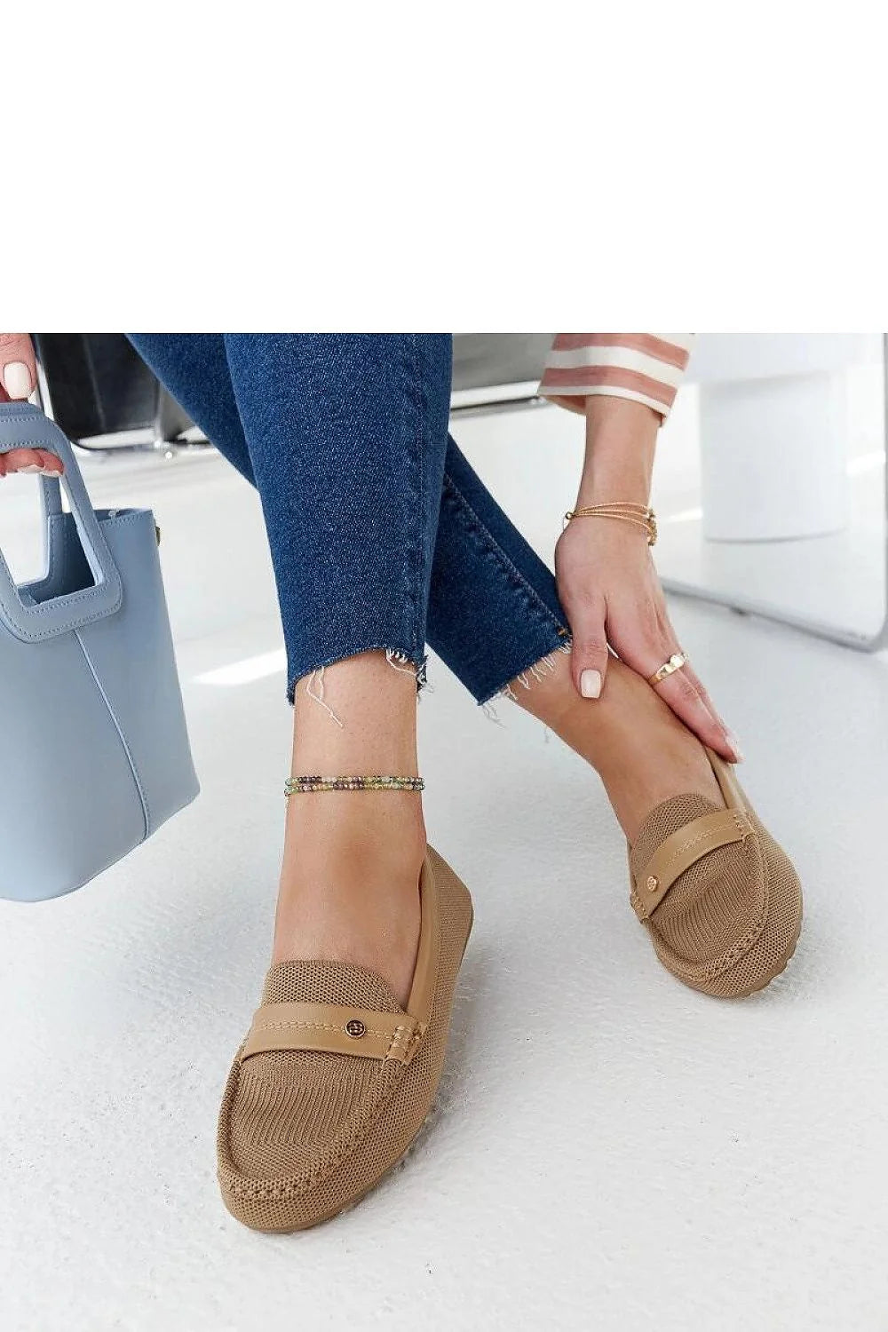 Mocassins classiques pour femme design arrondi beige toile synthétique semelle marron enfilage facile été