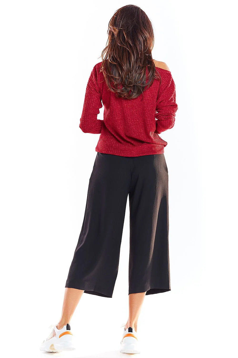 haut femme maille côtelée moutarde ocre coupe ample décontractée encolure asymétrique bateau épaule dévoilée manches longues extensible fin confortable polonaise
