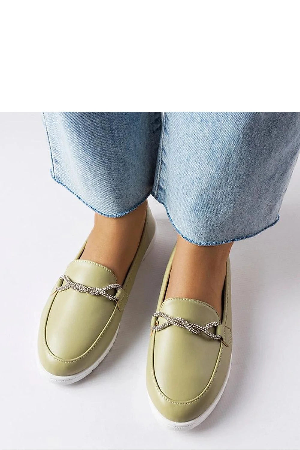 mocassins Solea femmes vert amande cuir synthétique bout rond semelle blanche épaisse crantée antidérapante chaîne métal argenté torsadée confortable élégant