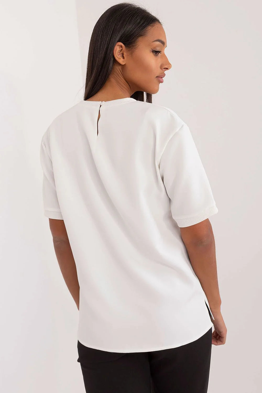 Chemisier Lakerta blanc floral appliqué perle-detail manches courtes col rond tissu polyester femmes élégant versatile moderne