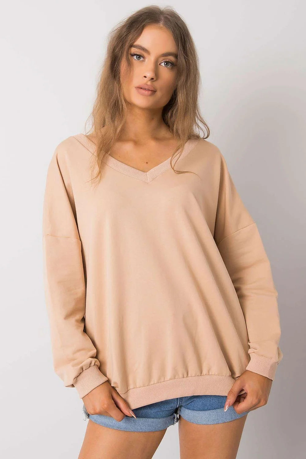 sweatshirt fancy femme coton lycra polyester manches longues oversize épaules tombantes col V côtelé poignets ourlet beige nude minimaliste décontracté