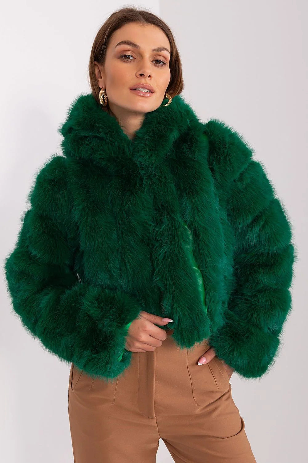 Veste en fausse fourrure émeraude femme design luxueux coupe ample col montant manches longues occasion soirée travail automne hiver