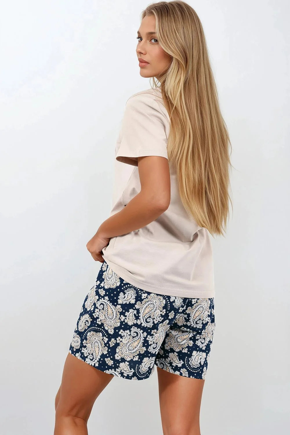 pyjama femme OEKOTEX hypoallergénique coton élasthanne haut ample col rond manches courtes short mi cuisses bleu marine imprimé paisley polonais