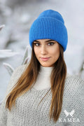 Bonnet Kamea pour femme en laine tricotée maille à côtes style classique couleur bleu vif idéal pour l'hiver