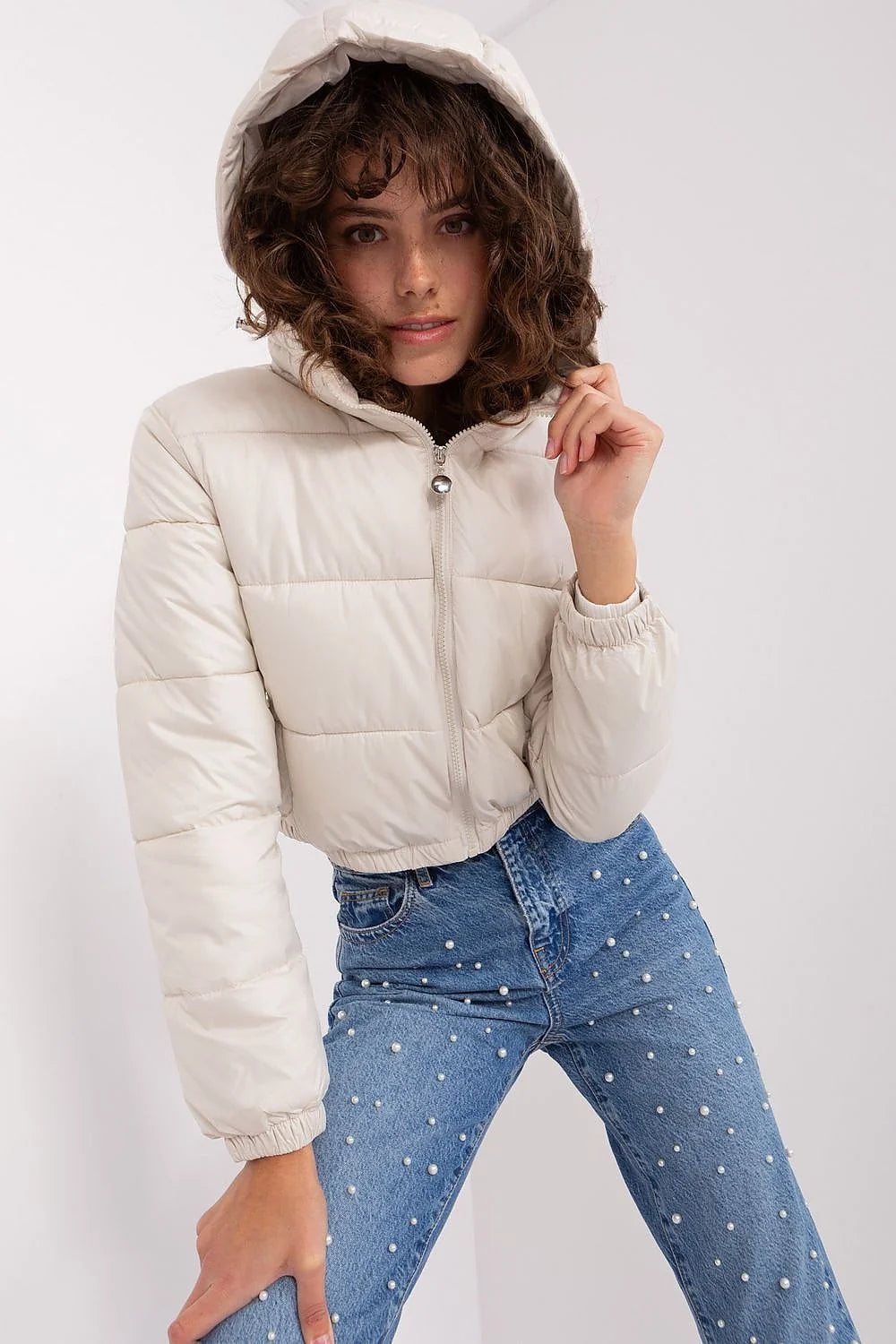 Veste pour femme courte matelassée en duvet manches longues capuche amovible style moderne