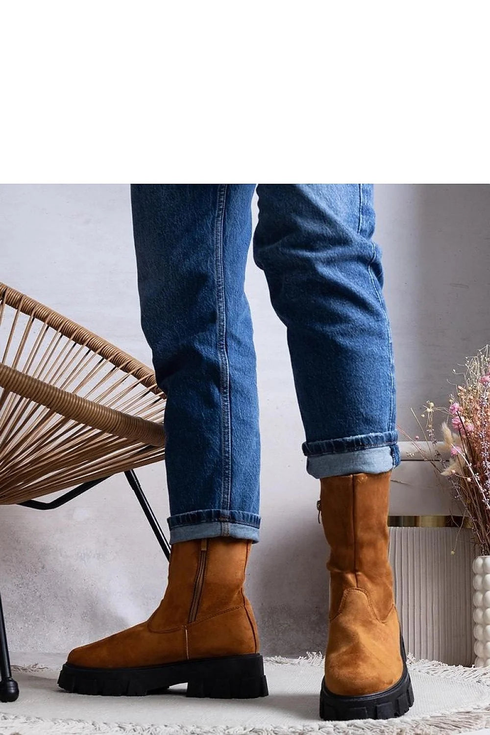 Bottes pour femmes design moderne décontracté couleur camel semelle épaisse suédine fourrure imitation automne hiver taille ajustable