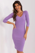 Robe féminine élégante en coton côtelé manches 3/4 couleur violet lavande coupe ajustée pour femme