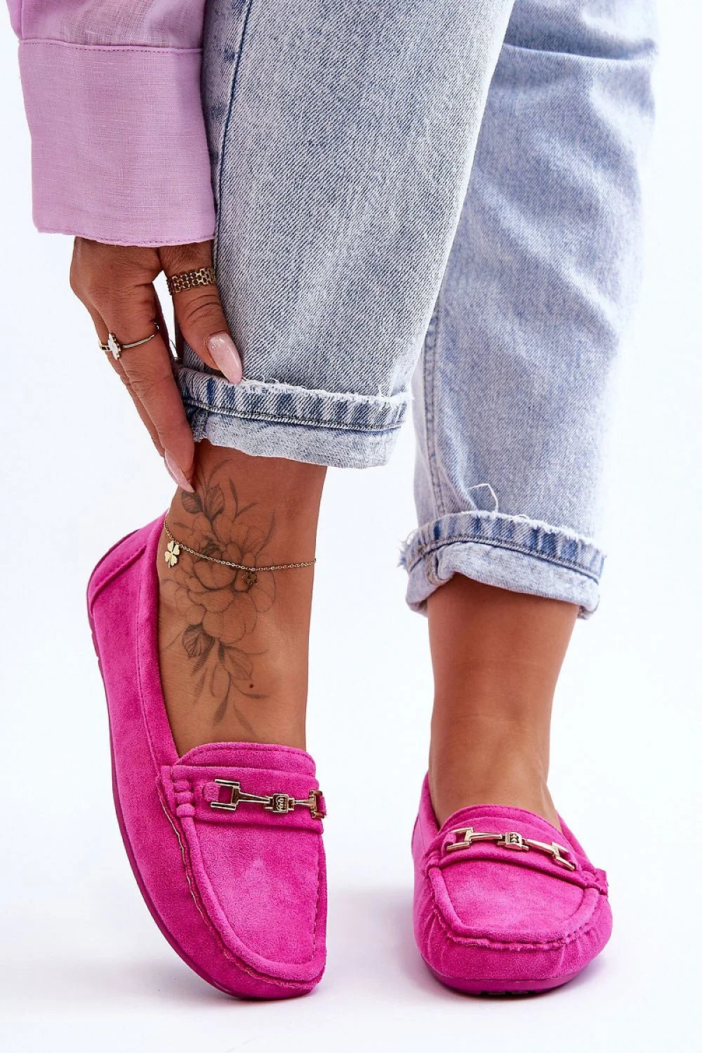 Mocassins pour femmes design élégant couleur rose vif matériau éco-suedé confort anti-dérapant occasions multiples