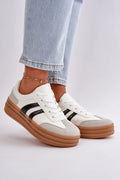 Chaussures de sport Step in style pour femmes, design moderne, semelle plateforme, simili cuir, daim, confort, style urbain, baskets tendance, bracelet cheville or, motifs étoiles, perles, mode féminine
