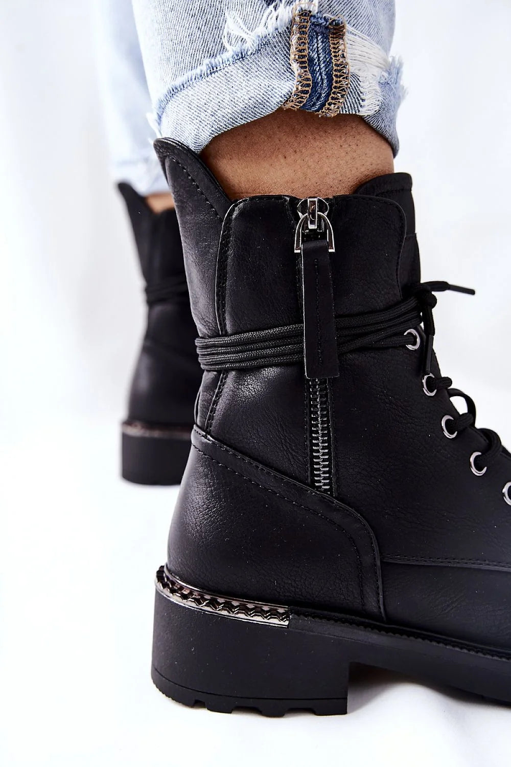 Bottines féminines élégantes hauteur cheville cuir suédé écologique zip latéral design moderne style urbain femme