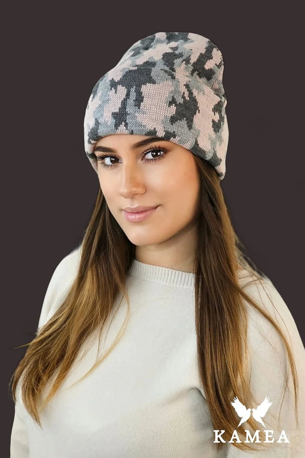 bonnet femme camouflage slouchy maille douce tricotée oversize côtelé discret extensible chaud confortable élégant moderne intemporel gris bleu clair