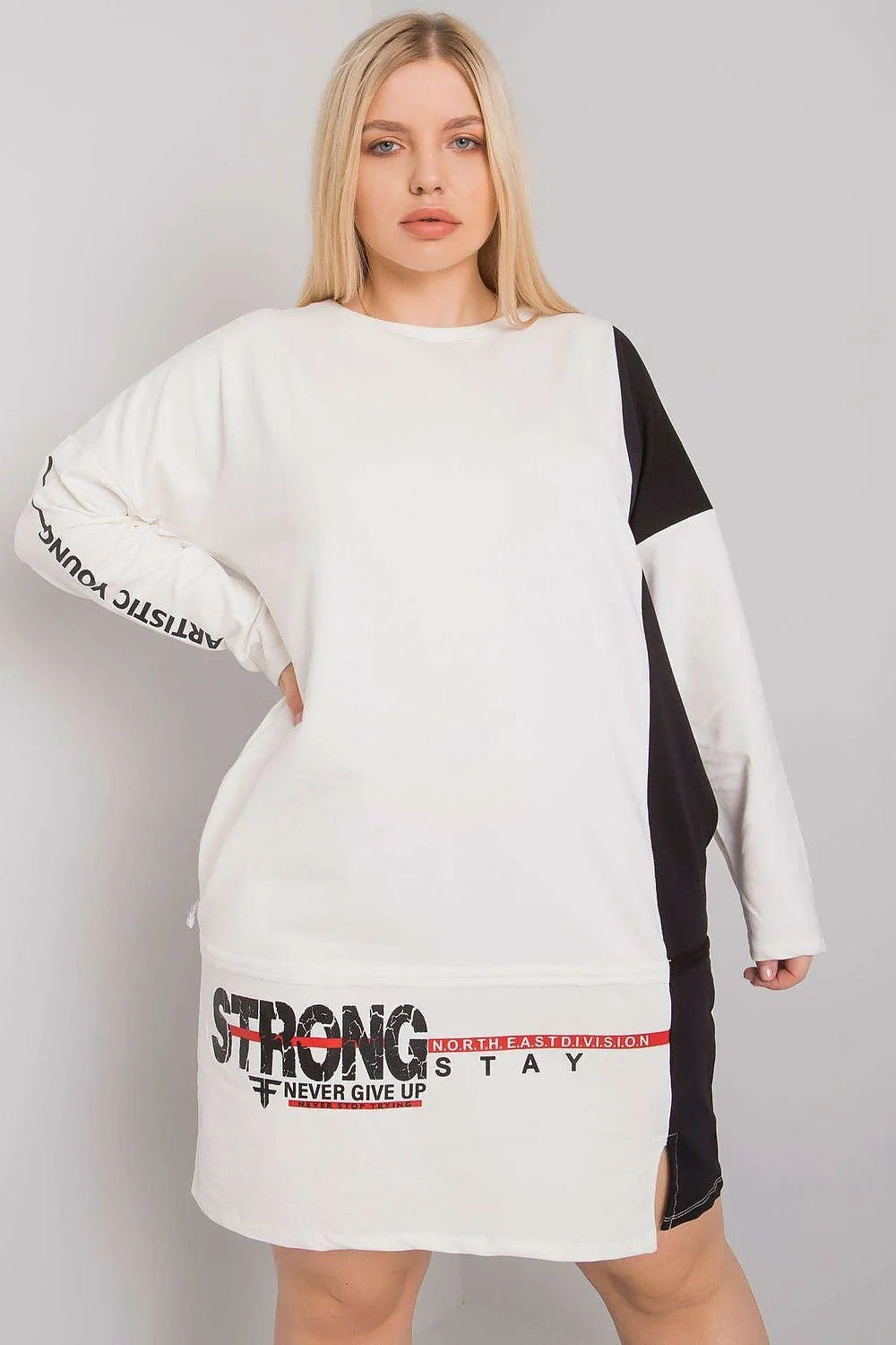 Sweatshirt femme coton élasthanne style asymétrique bleu vif moderne confort urbain allure dynamique