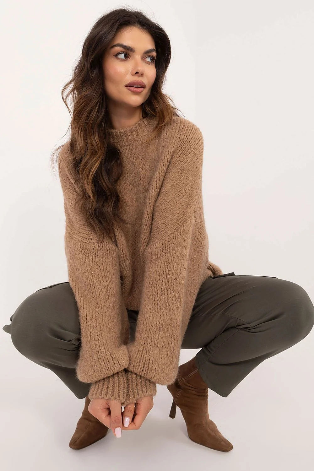 Pull femme décontracté style minimaliste couleur camel maille épaisse manches longues encolure ronde matières douces