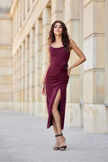 Robe de cocktail élégante longue bretelles fines décolleté dos nu floral bordeaux taille ajustable femme soirée gala
