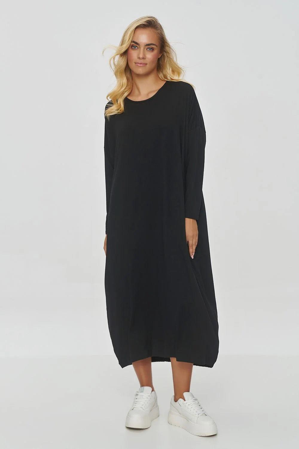 Robe de jour ample longue manches longues couleur noire viscose confortable style décontracté femme