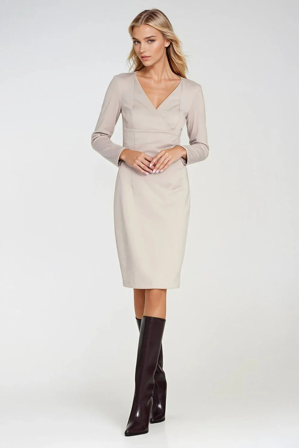 robe fourreau midi beige nude cintrée élégante manches longues décolleté cachecoeur empiècement souspoitrine tissu extensible lisse crayon silhouette intemporelle bureau