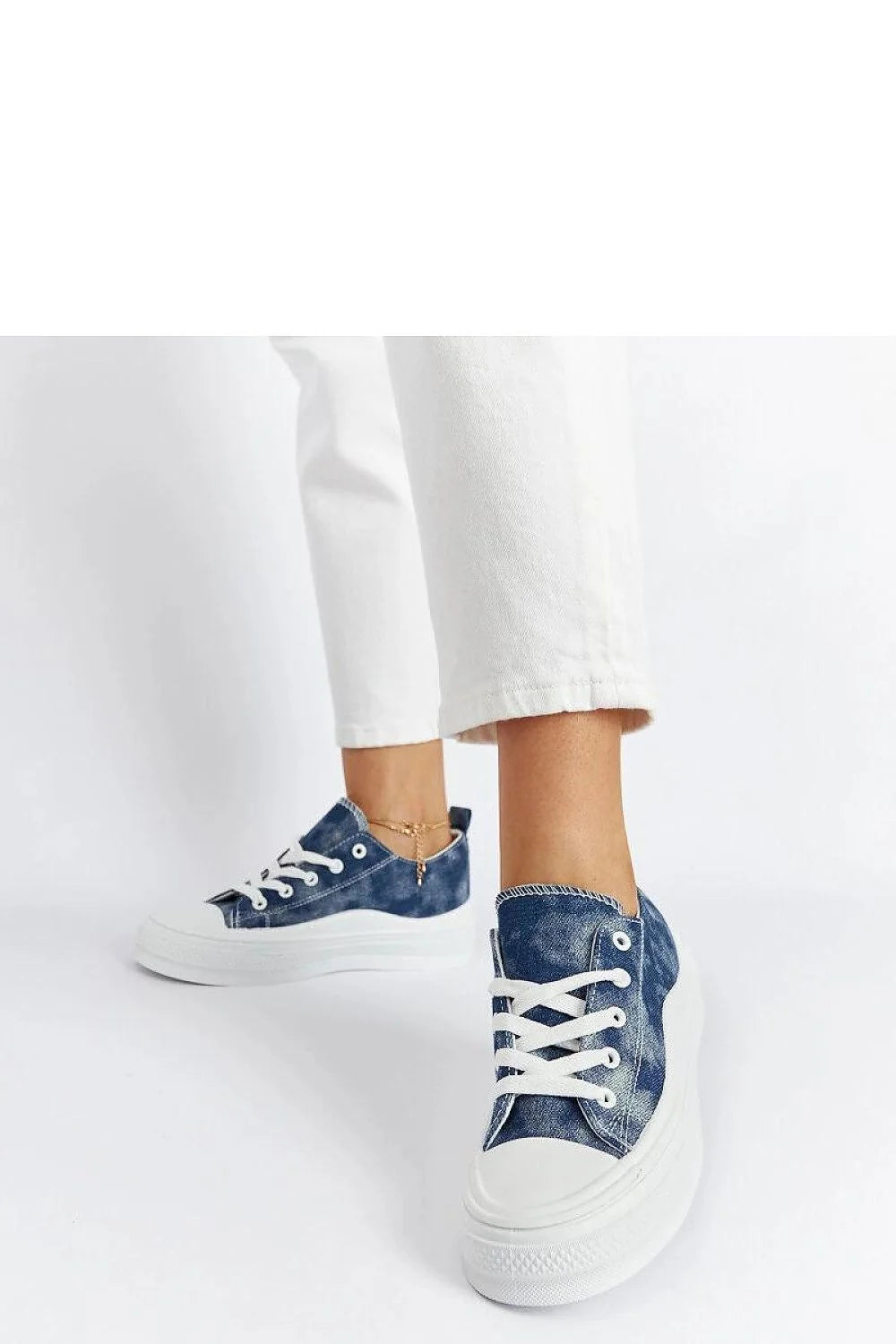Baskets pour femmes style streetwear design moderne décontracté tige denim bleu délavé semelle caoutchouc blanche lacets coton