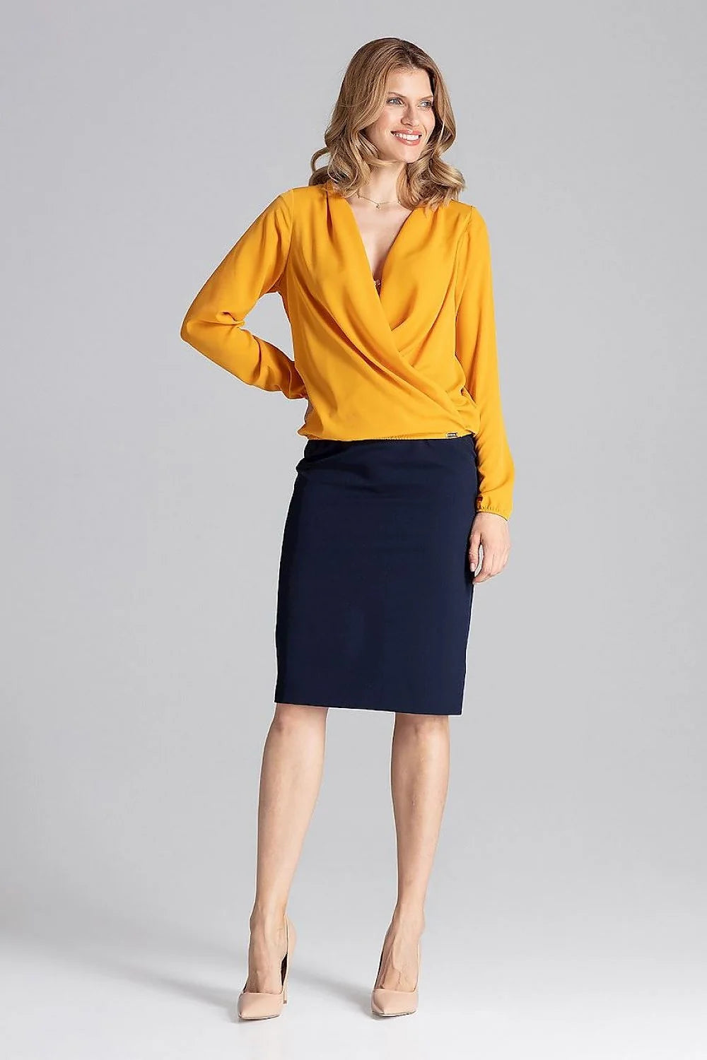 Chemisier Figl dentelle délicate encolure enveloppante féminine élégance manches bandes élastiques confort polyester élasthanne stretch doux léger ajustement flatteur