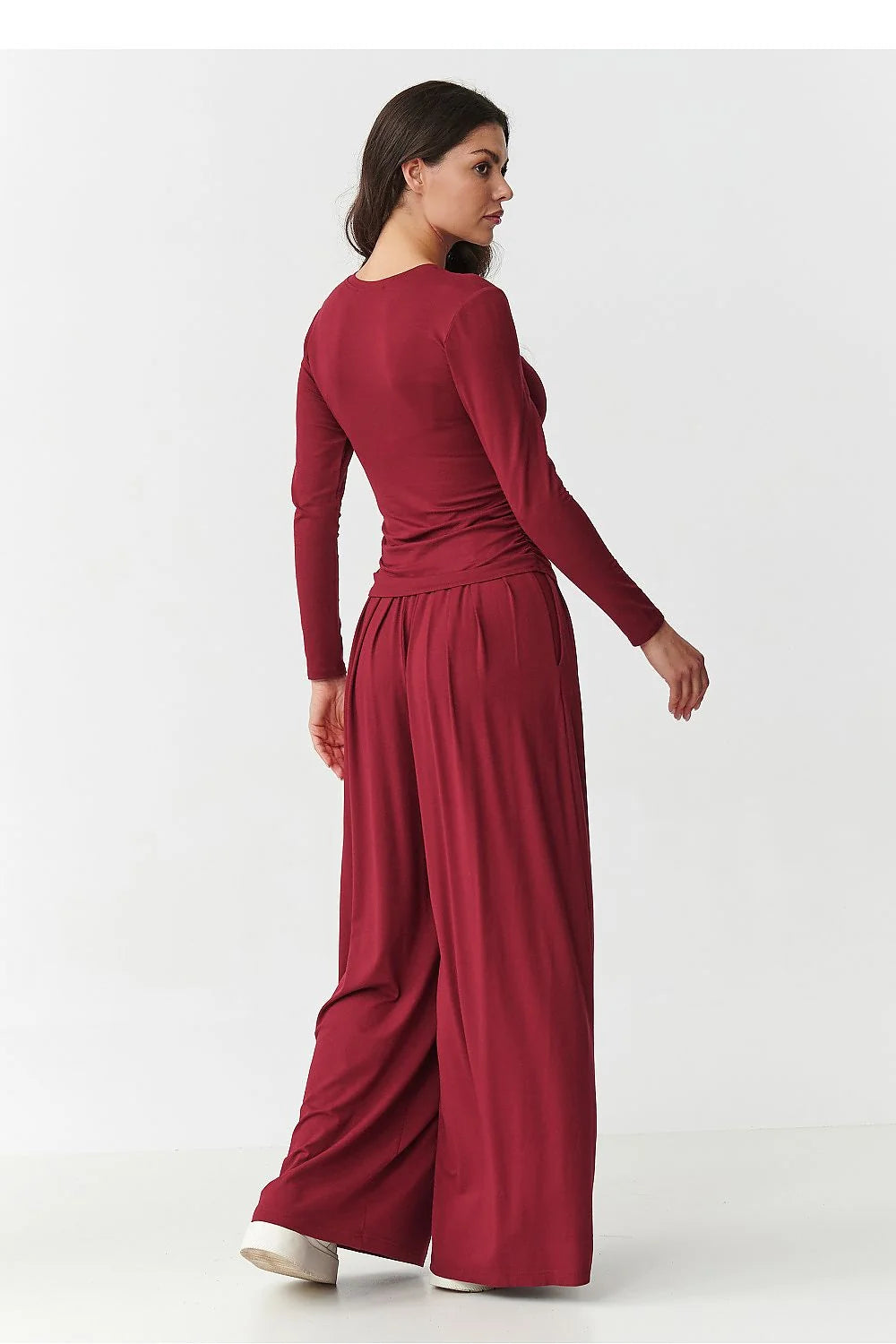 ensemble viscose elasthanne chemisier ajusté manches longues plissés tailleflatteuse pantalon palazzo ceinture elastique poches laterales confort chic bordeaux anthracite