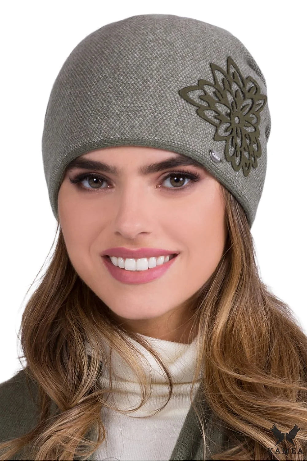 Bonnet Kamea en laine kaki pour femmes, style élégant et moderne, ajustement parfait, mode hiver