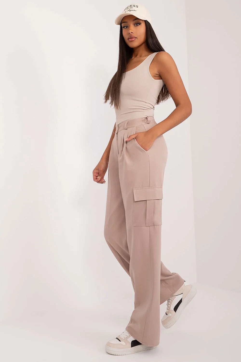 Pantalon cargo femme moderne高 waist straight legs coton polyester elastane beige casual chic Lakerta