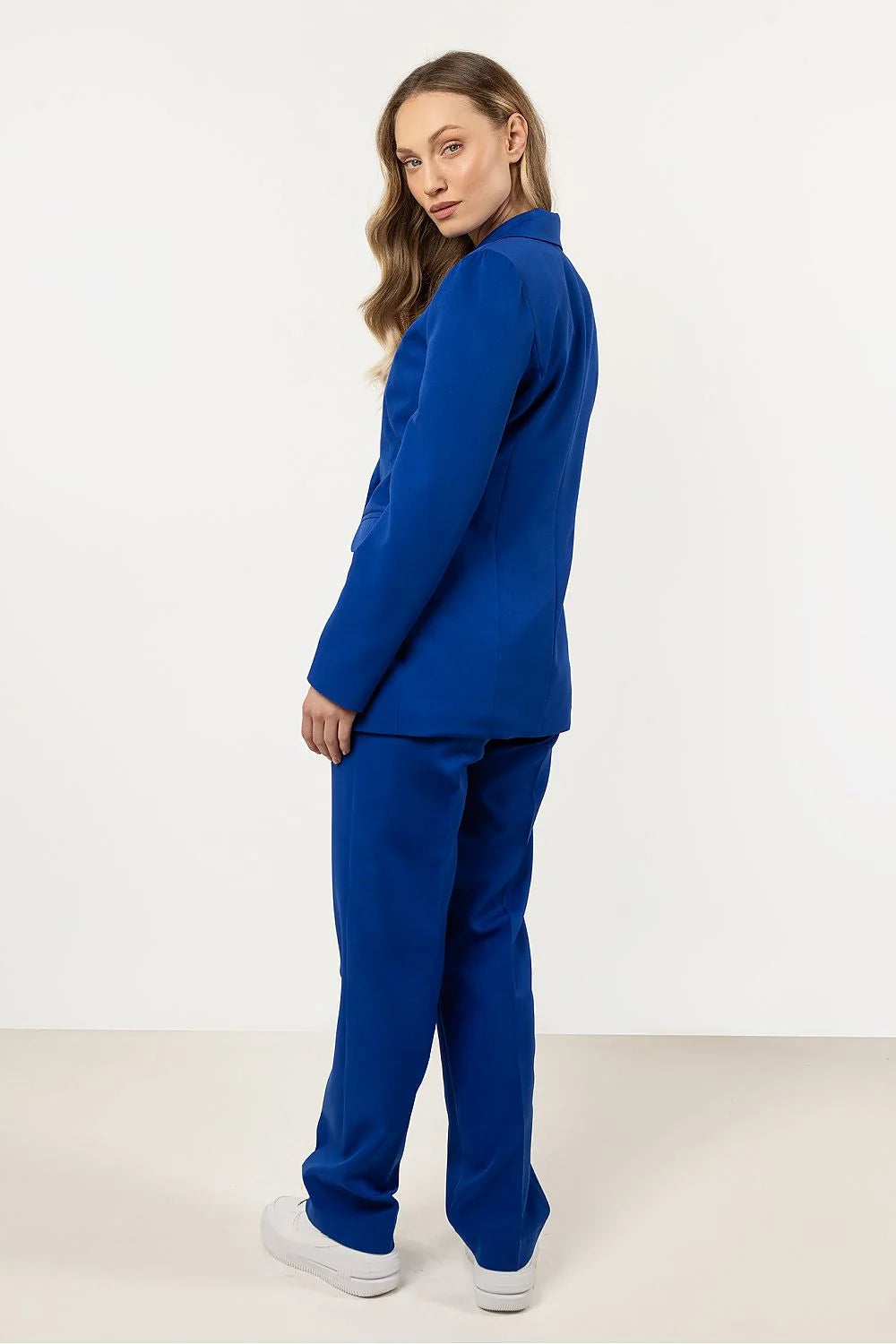 Veste awama tailleur femme bleu vif coupe ajustée élégance professionnelle matériau qualité