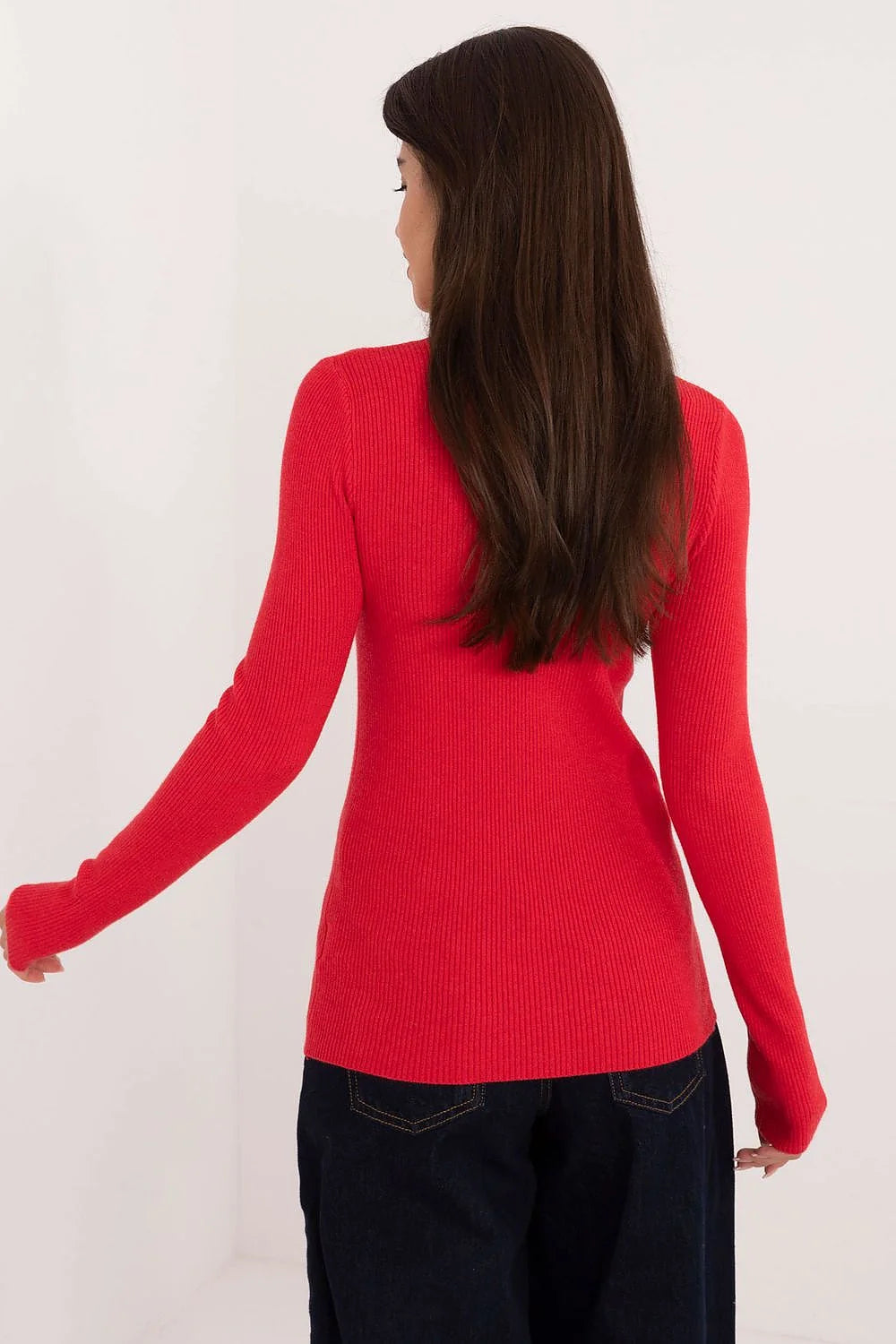 Pull ajusté pour femme longues manches détails en métal col rond maille côtelée couleur rouge vif mode élégante